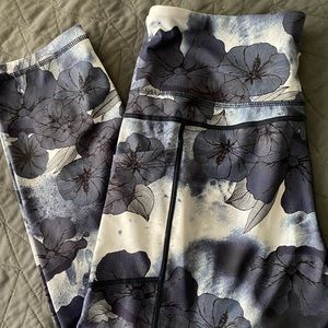 Zyia Active Blue Floral Light n Tight Capri 8-10